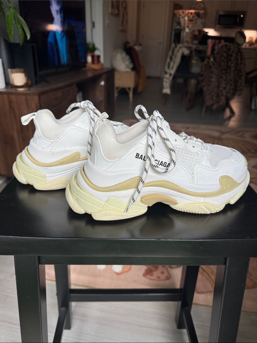 Balenciaga Triple S White Sneakers - Picture 4 of 5